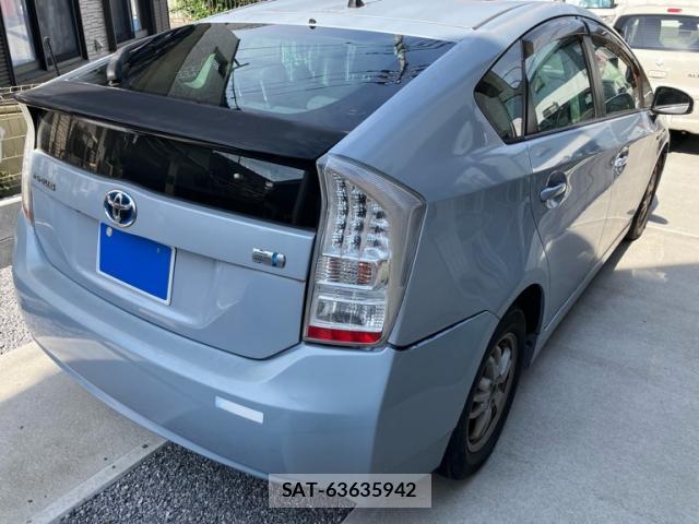 Toyota PRIUS 2010-06 8284819-2