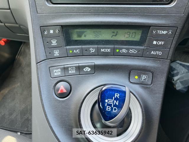 Toyota PRIUS 2010-06 8284819-7