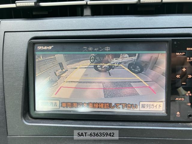 Toyota PRIUS 2010-06 8284819-9