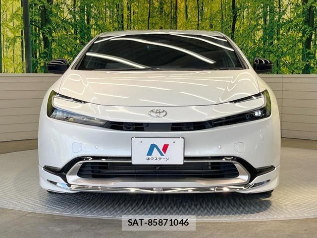 Toyota PRIUS 2023-08 8284955-13