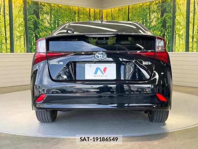 Toyota PRIUS 2019-10 8284957-14