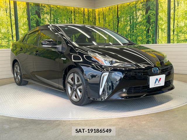 Toyota PRIUS 2019-10 8284957-15