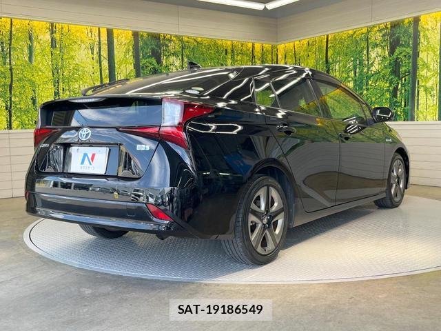 Toyota PRIUS 2019-10 8284957-16