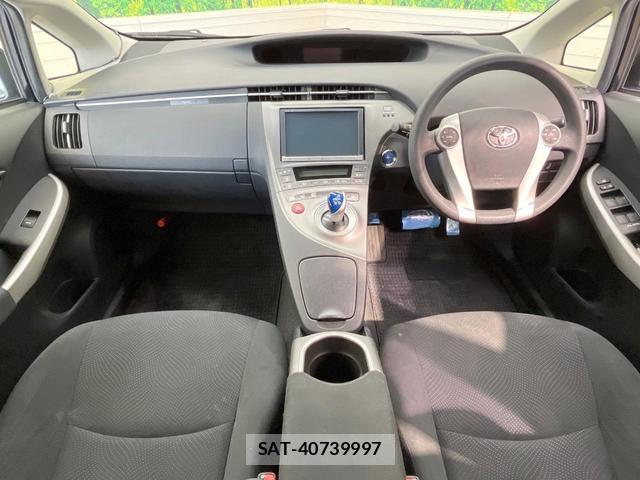 Toyota PRIUS 2014-02 8284959-1