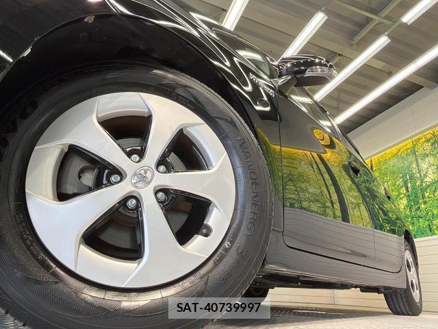Toyota PRIUS 2014-02 8284959-12