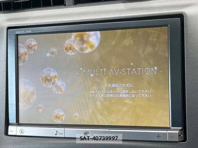 Toyota PRIUS 2014-02 8284959-2