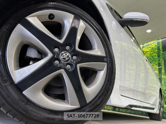 Toyota PRIUS 2020-11 8285009-12