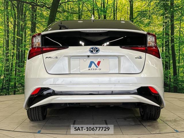 Toyota PRIUS 2020-11 8285009-14