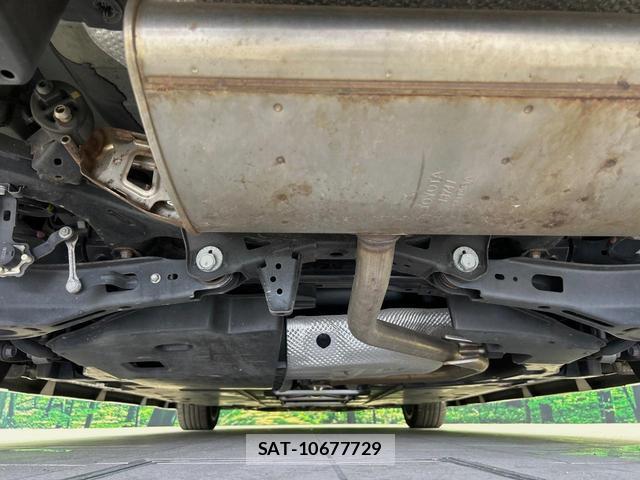 Toyota PRIUS 2020-11 8285009-18