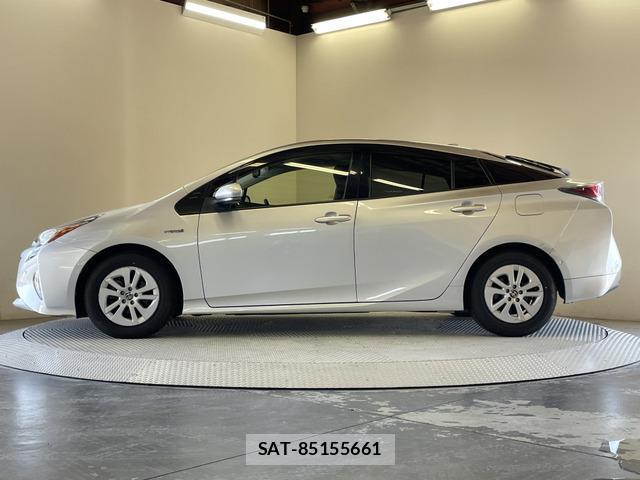 Toyota PRIUS 2016-11 8285138-17