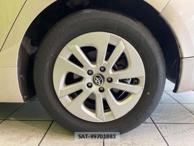Toyota PRIUS 2016-08 8285166-12