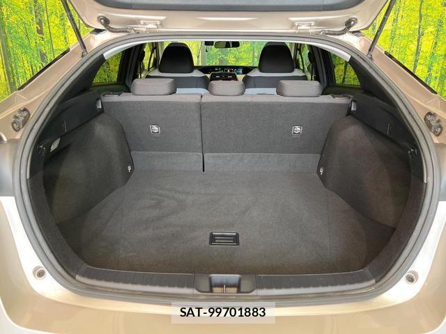 Toyota PRIUS 2016-08 8285166-9