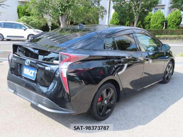 Toyota PRIUS 2016-01 8285241-10