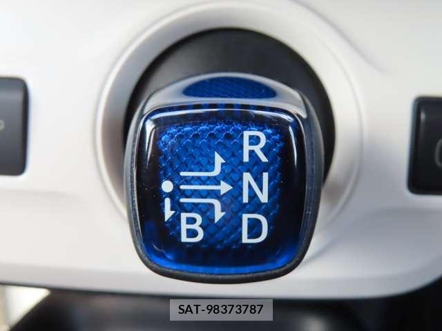 Toyota PRIUS 2016-01 8285241-19
