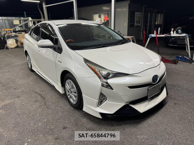 Toyota PRIUS 2016-02 8285326-0
