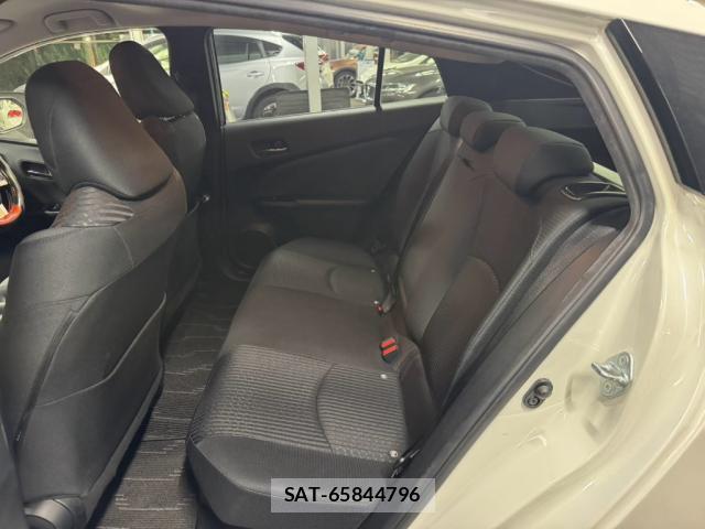 Toyota PRIUS 2016-02 8285326-10