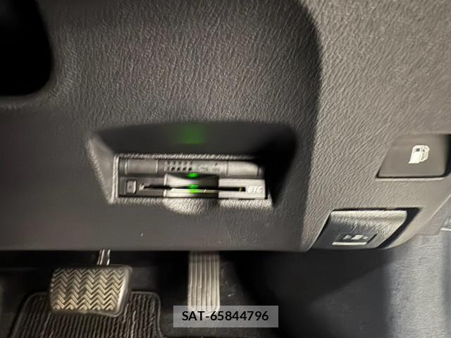 Toyota PRIUS 2016-02 8285326-11