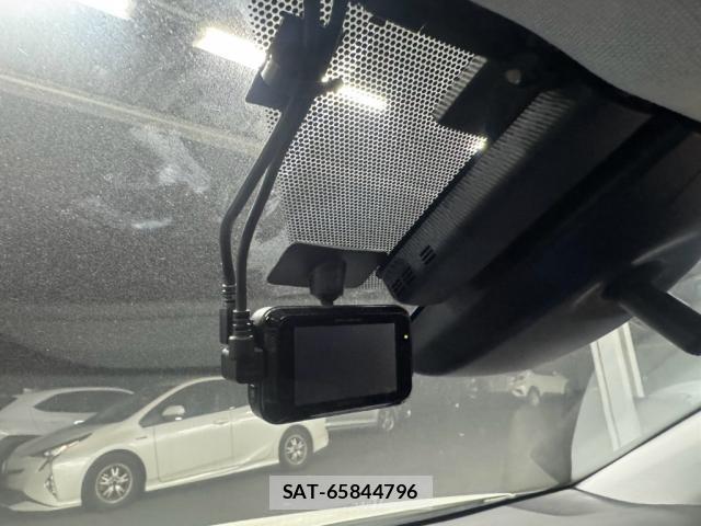 Toyota PRIUS 2016-02 8285326-9