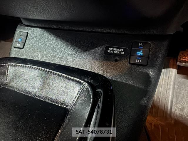 Toyota PRIUS 2017-02 8285328-9