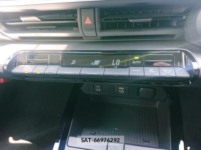 Toyota PRIUS 2023-10 8285483-12