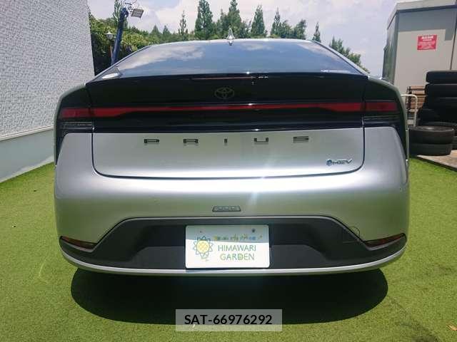 Toyota PRIUS 2023-10 8285483-16