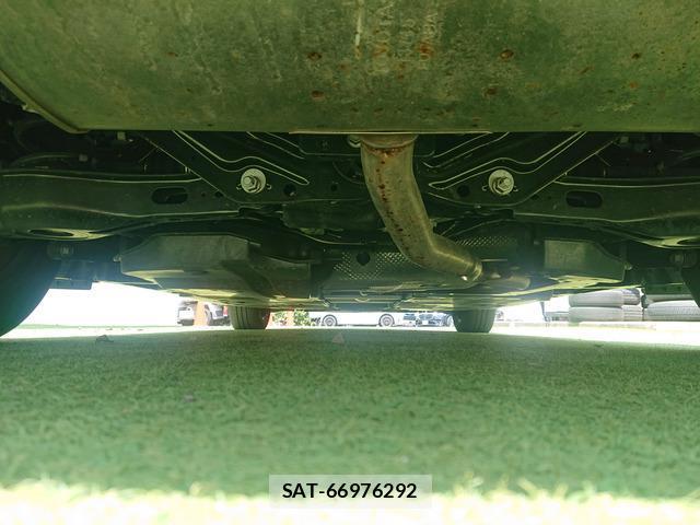 Toyota PRIUS 2023-10 8285483-8