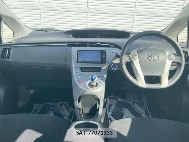 Toyota PRIUS 2013-09 8285490-1