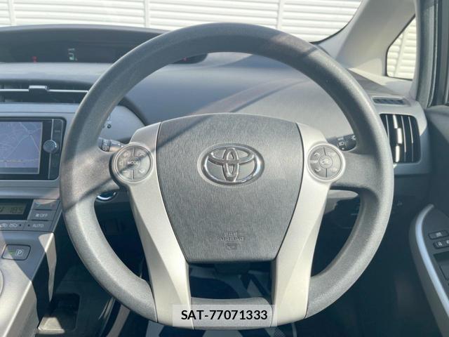 Toyota PRIUS 2013-09 8285490-10