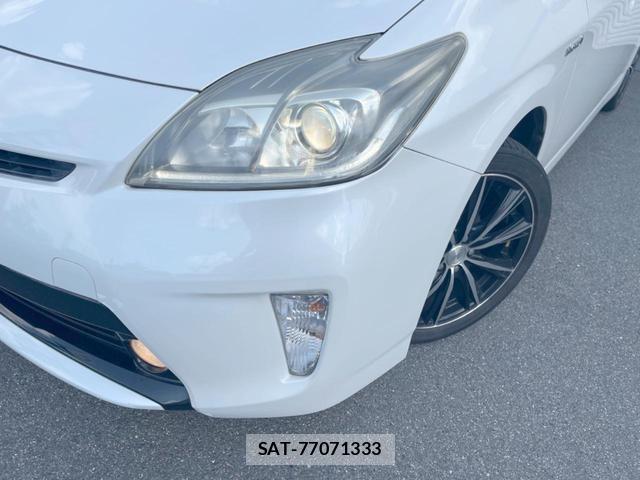 Toyota PRIUS 2013-09 8285490-11