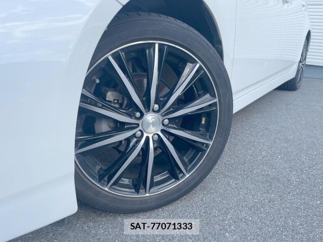 Toyota PRIUS 2013-09 8285490-12