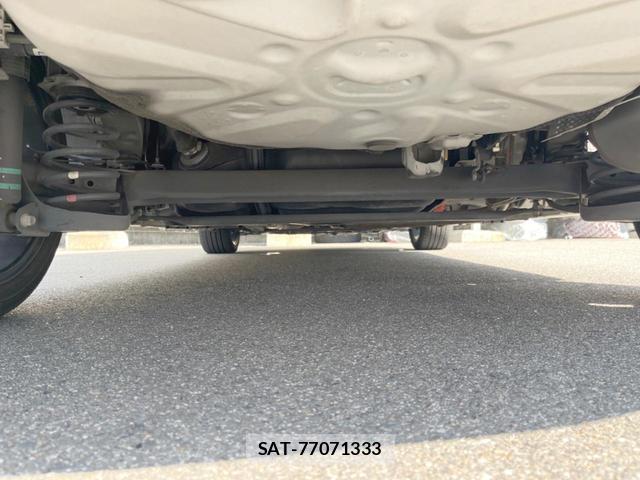 Toyota PRIUS 2013-09 8285490-18