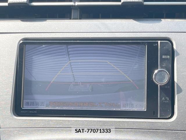 Toyota PRIUS 2013-09 8285490-3