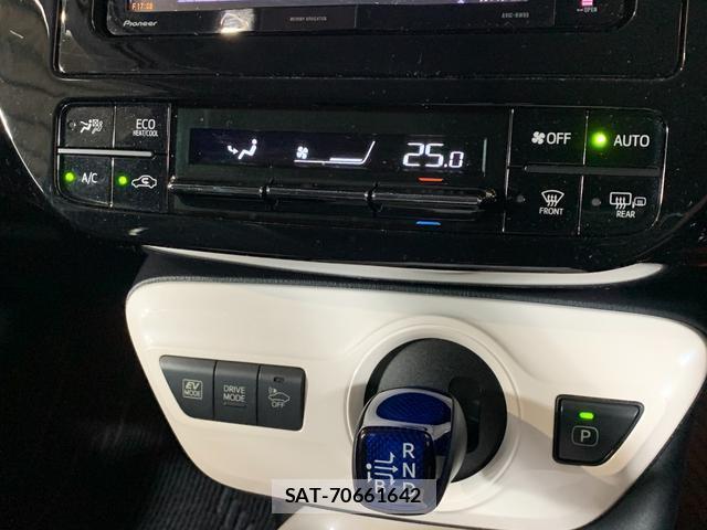 Toyota PRIUS 2016-01 8285554-11