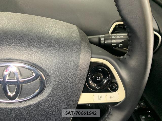 Toyota PRIUS 2016-01 8285554-14