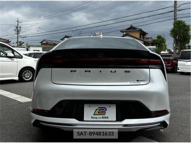 Toyota PRIUS 2023-10 8285634-4