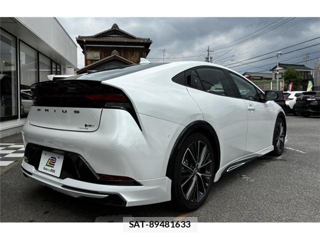 Toyota PRIUS 2023-10 8285634-5