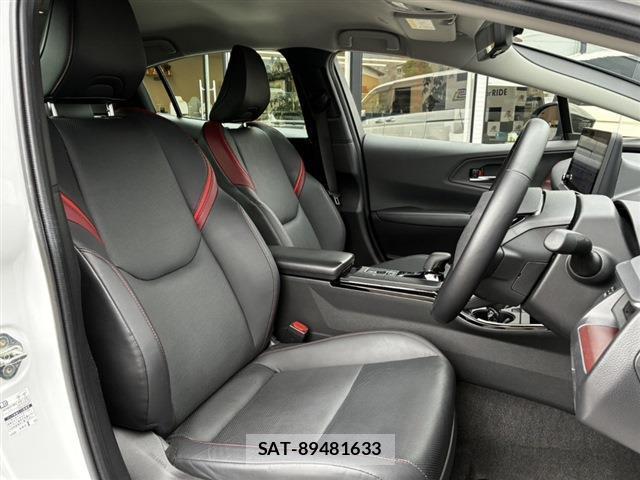 Toyota PRIUS 2023-10 8285634-9