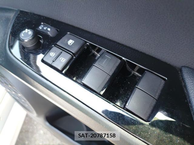 Toyota PRIUS 2021-07 8285669-13