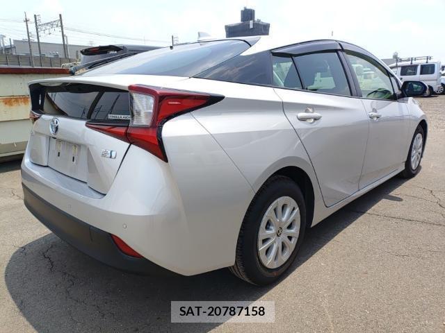 Toyota PRIUS 2021-07 8285669-4