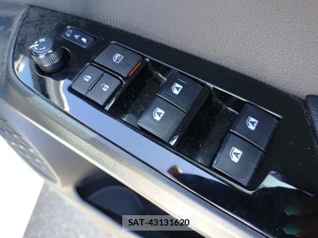 Toyota PRIUS 2018-07 8285673-13