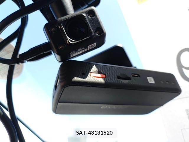 Toyota PRIUS 2018-07 8285673-16