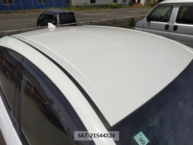 Toyota PRIUS 2017-08 8285680-6
