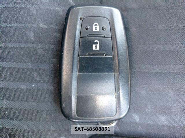 Toyota PRIUS 2017-02 8285688-14