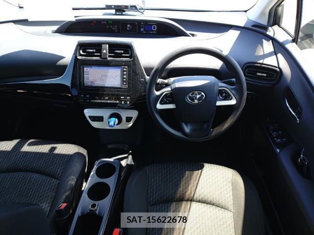 Toyota PRIUS 2017-02 8285693-2