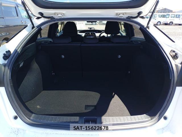 Toyota PRIUS 2017-02 8285693-7