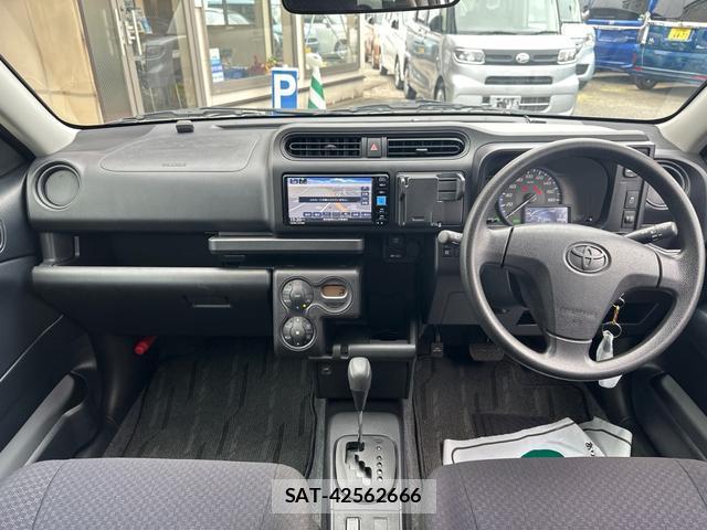 Toyota PROBOX 2023-10 8281191-1