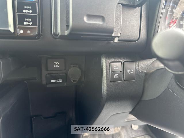 Toyota PROBOX 2023-10 8281191-11