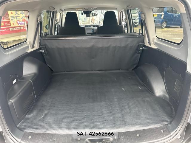 Toyota PROBOX 2023-10 8281191-18