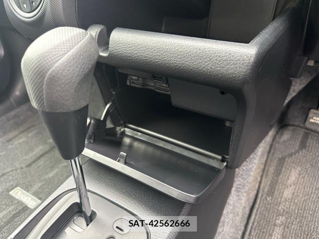 Toyota PROBOX 2023-10 8281191-8