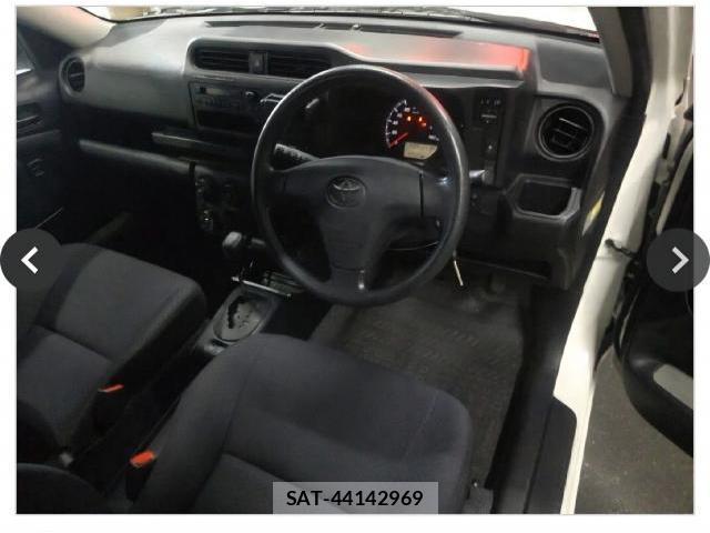 Toyota PROBOX 2023-07 8284304-2
